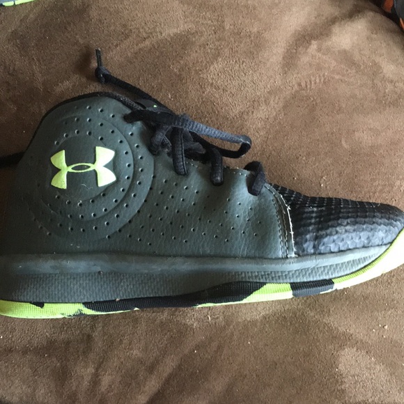 youth basketball shoes - Picture 6 of 10